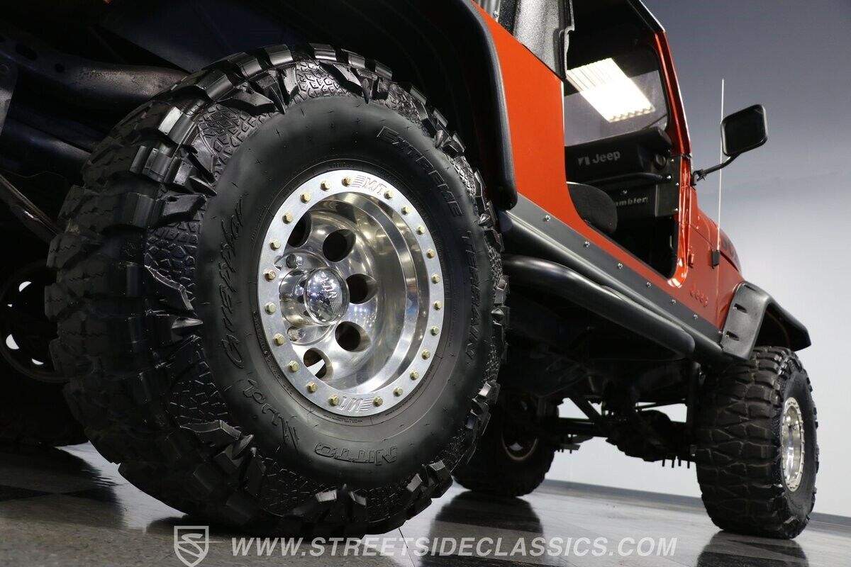 Jeep-CJ-1982-Orange-Black-110705-31