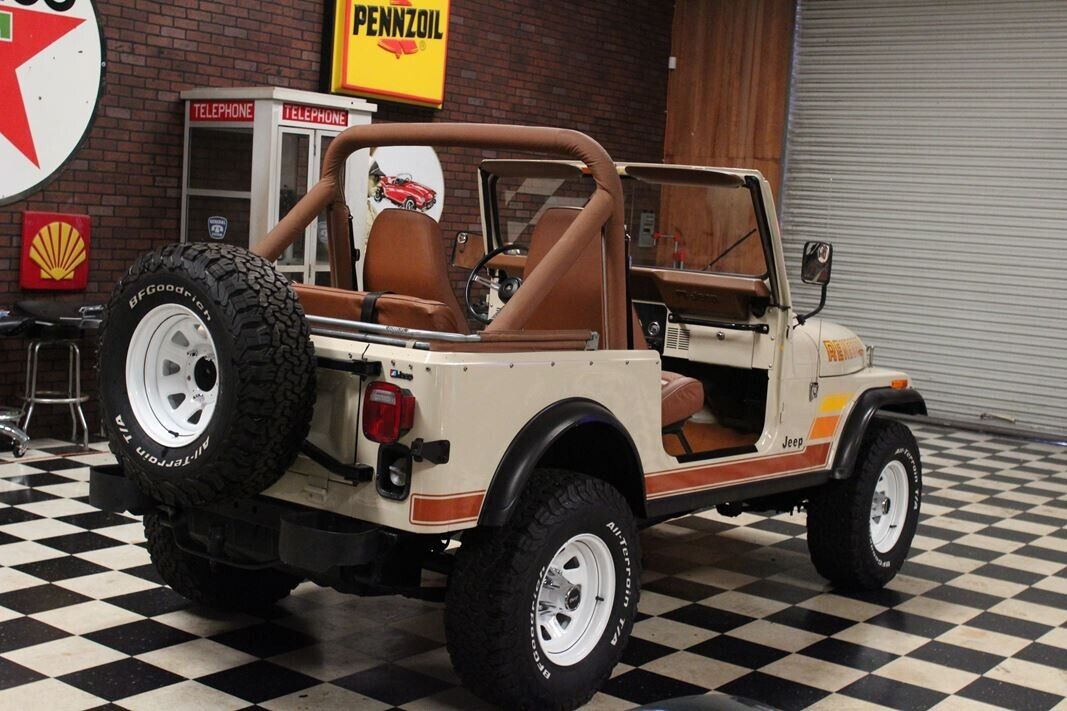 Jeep-CJ-1984-11