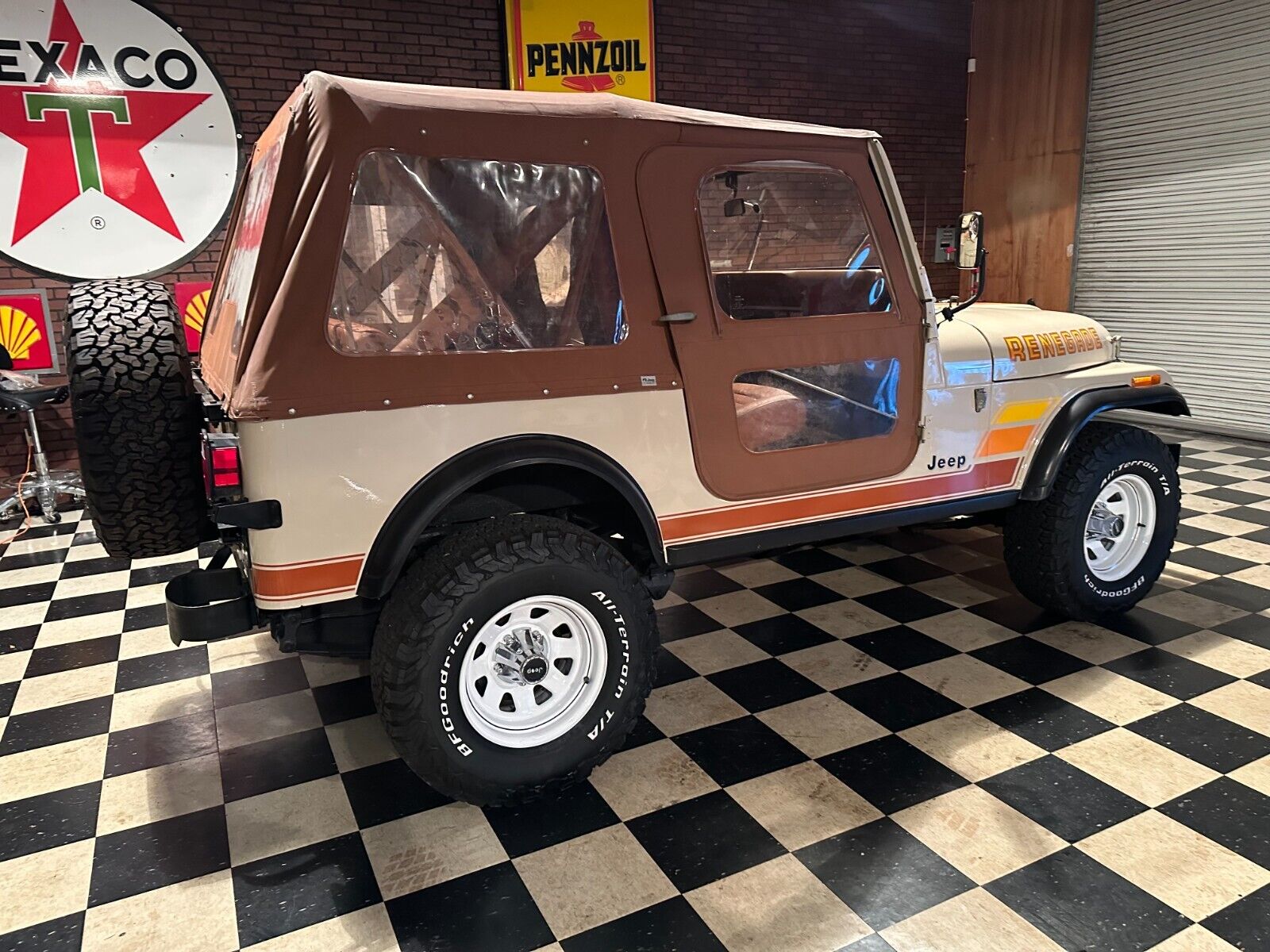 Jeep-CJ-1984-16