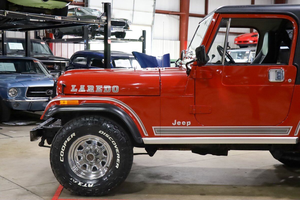 Jeep-CJ-1984-2