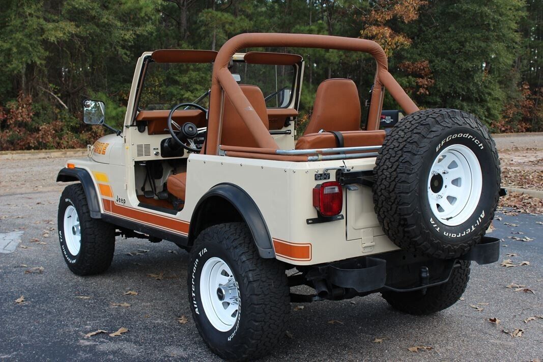 Jeep-CJ-1984-6