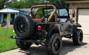 Jeep-CJ-SUV-1983-Black-Tan-172200-7