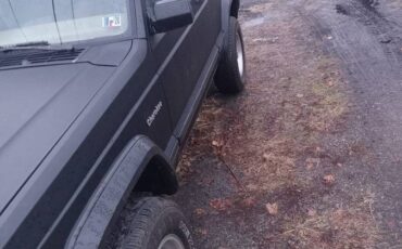 Jeep-Cherokee-1994-black-300947-4