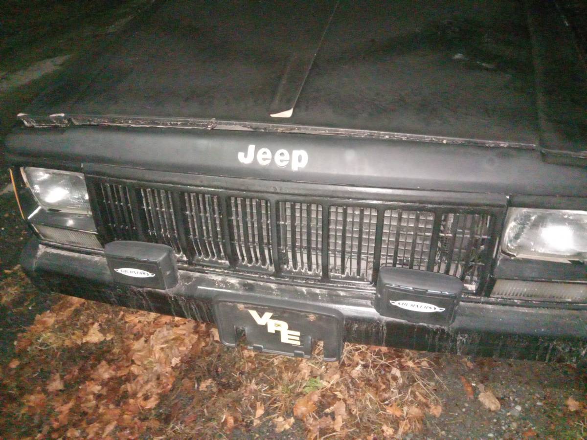 Jeep-Cherokee-1994-black-300947-6