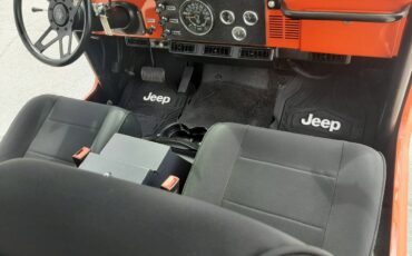 Jeep-Cj7-1978-12