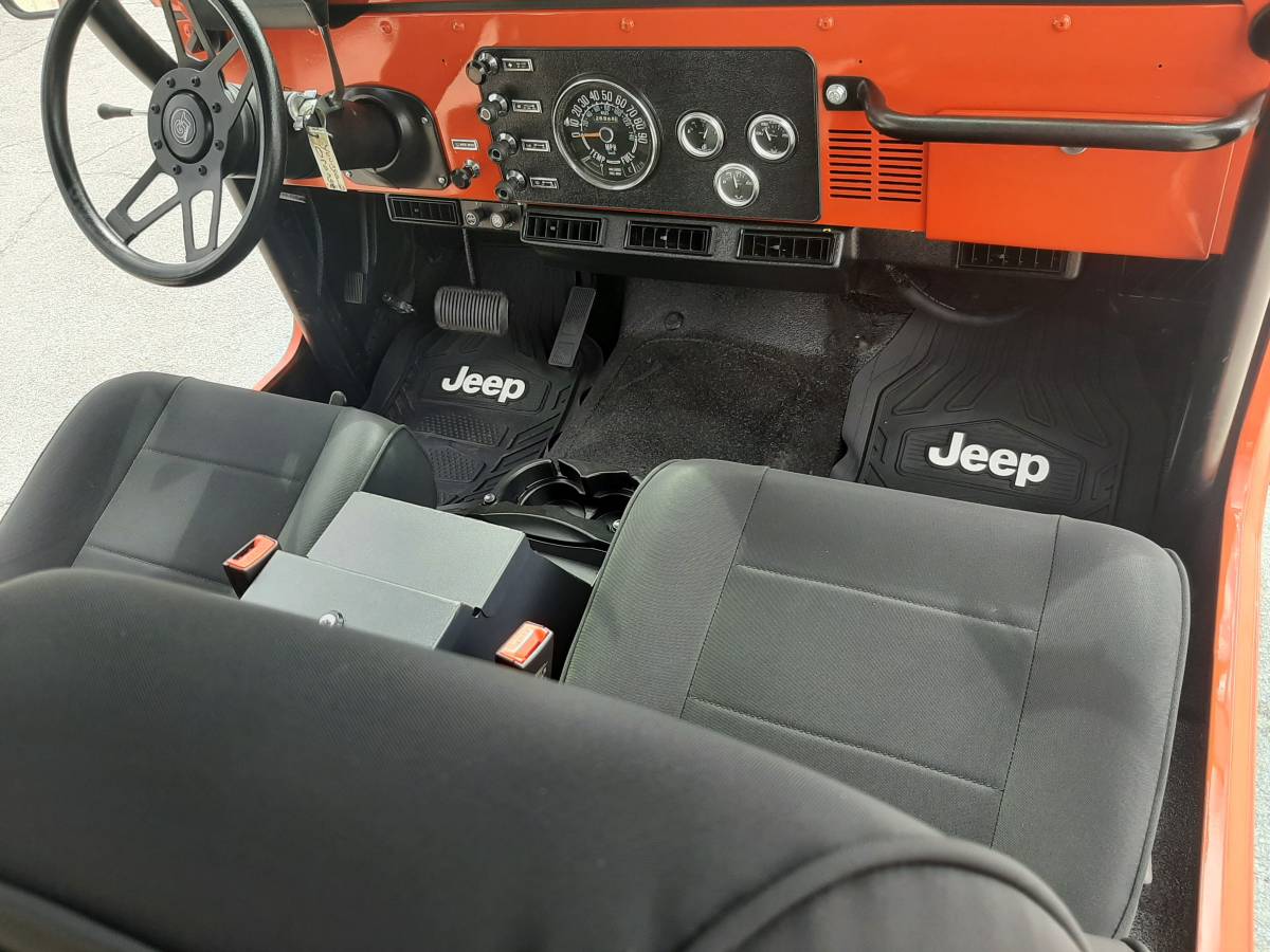 Jeep-Cj7-1978-12