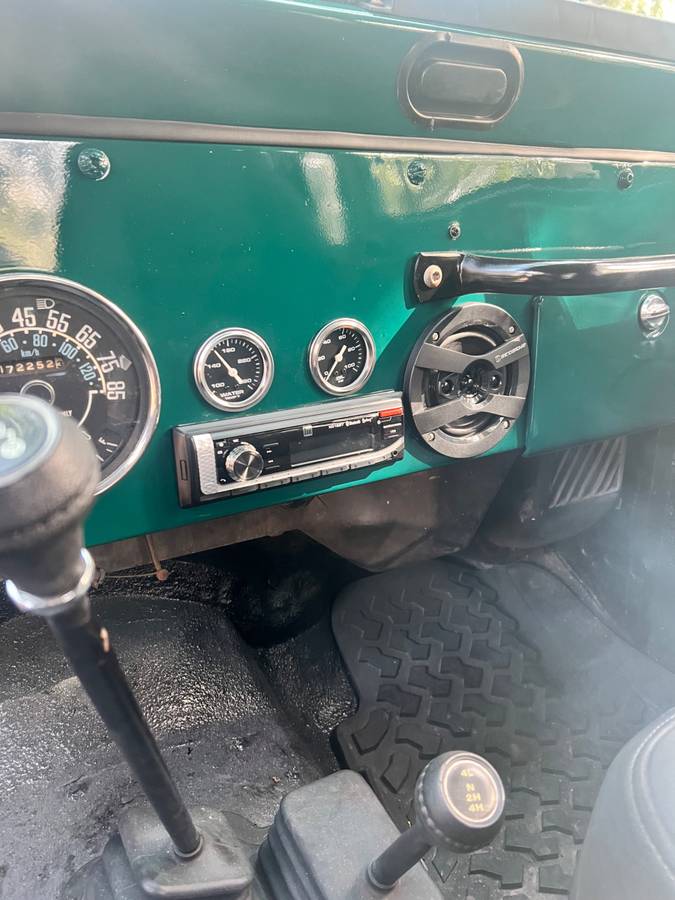 Jeep-Cj7-1985-green-273588-6