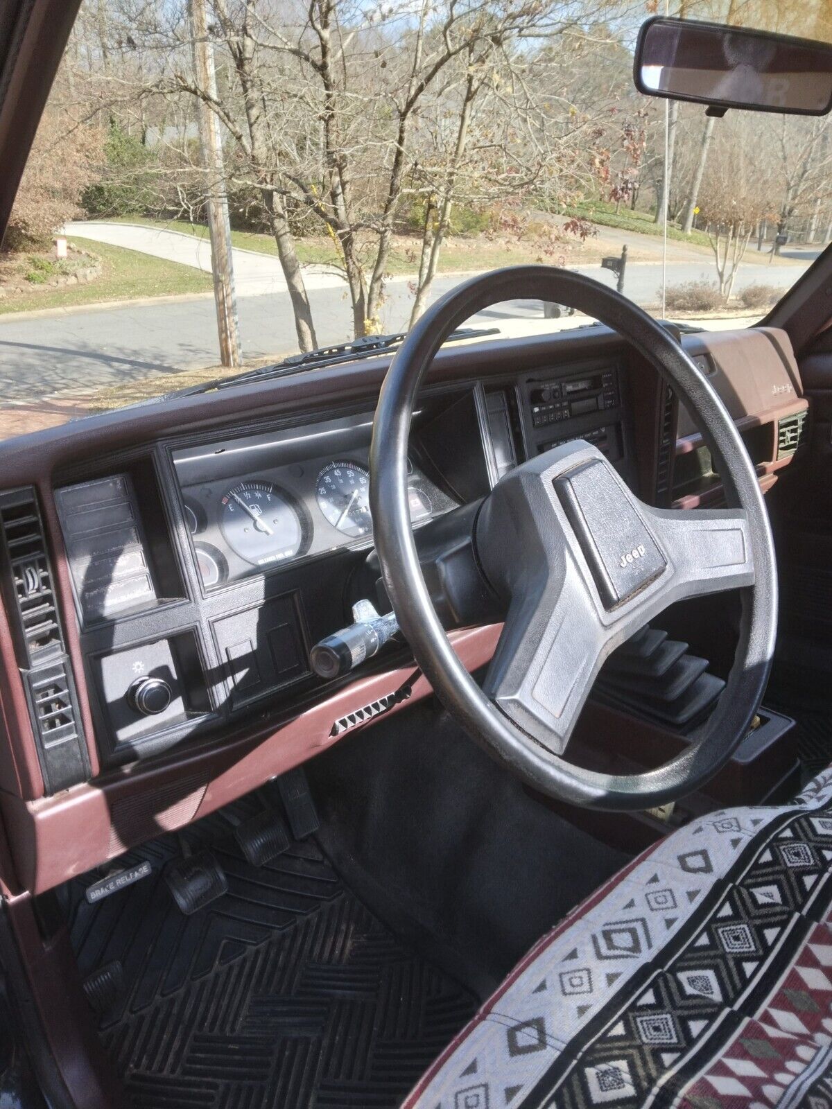 Jeep-Comanche-1989-Black-Burgundy-247839-7