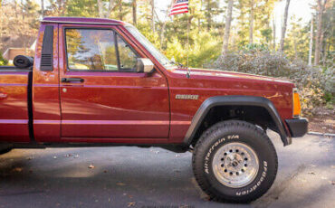 Jeep-Comanche-Pickup-1986-10