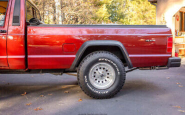 Jeep-Comanche-Pickup-1986-4