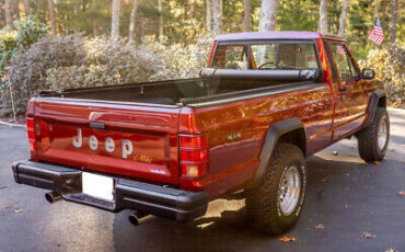 Jeep-Comanche-Pickup-1986-7