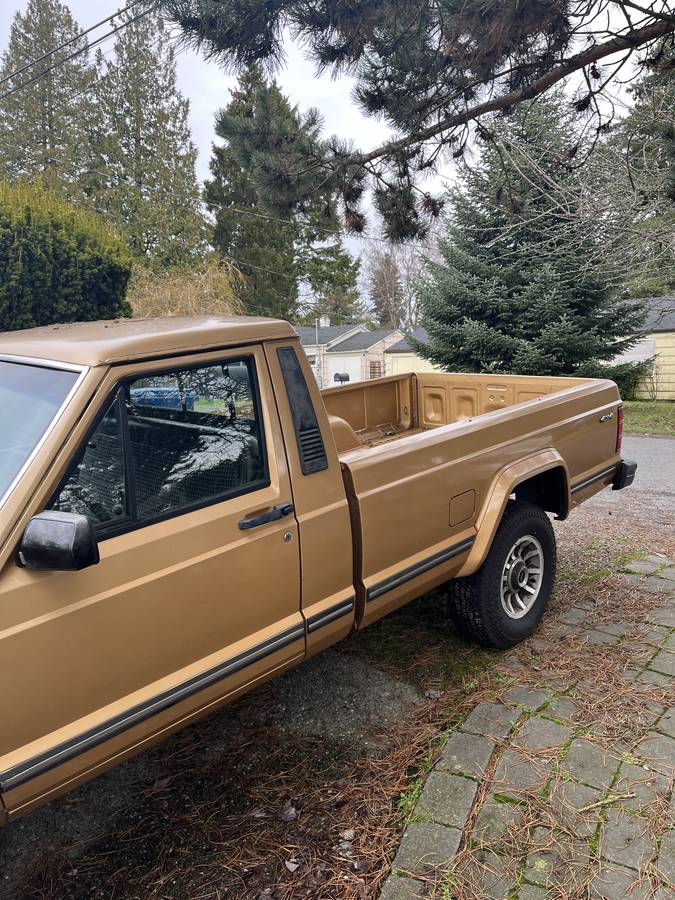 Jeep-Comanche-pioneer-package-1987-6