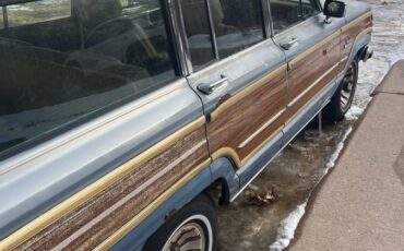 Jeep-Grand-wagoneer-1985-3