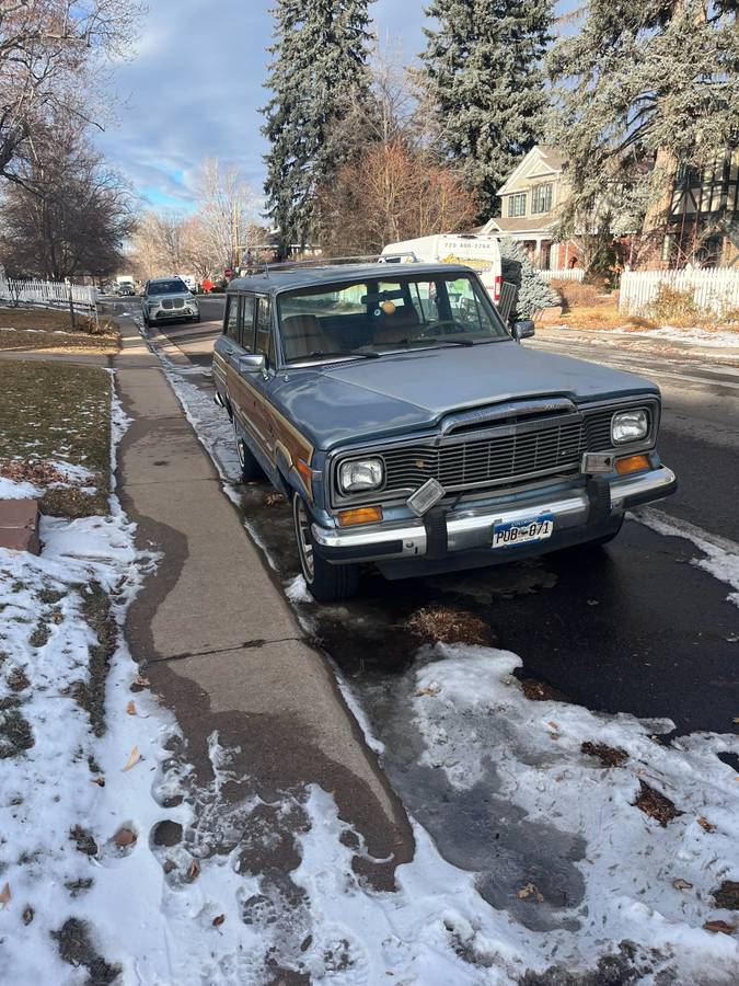 Jeep-Grand-wagoneer-1985