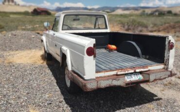 Jeep-J200-1966-white-48280-2