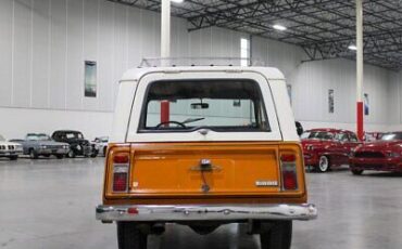 Jeep-Jeepster-1971-Gold-Black-18221-4