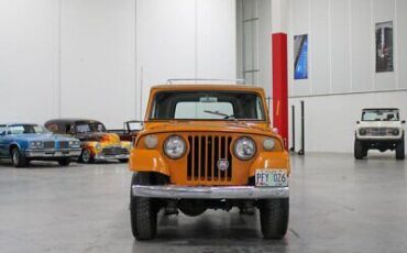 Jeep-Jeepster-1971-Gold-Black-18221-8