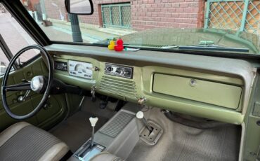 Jeep-Jeepster-commando-diesel-1971-green-35061-15