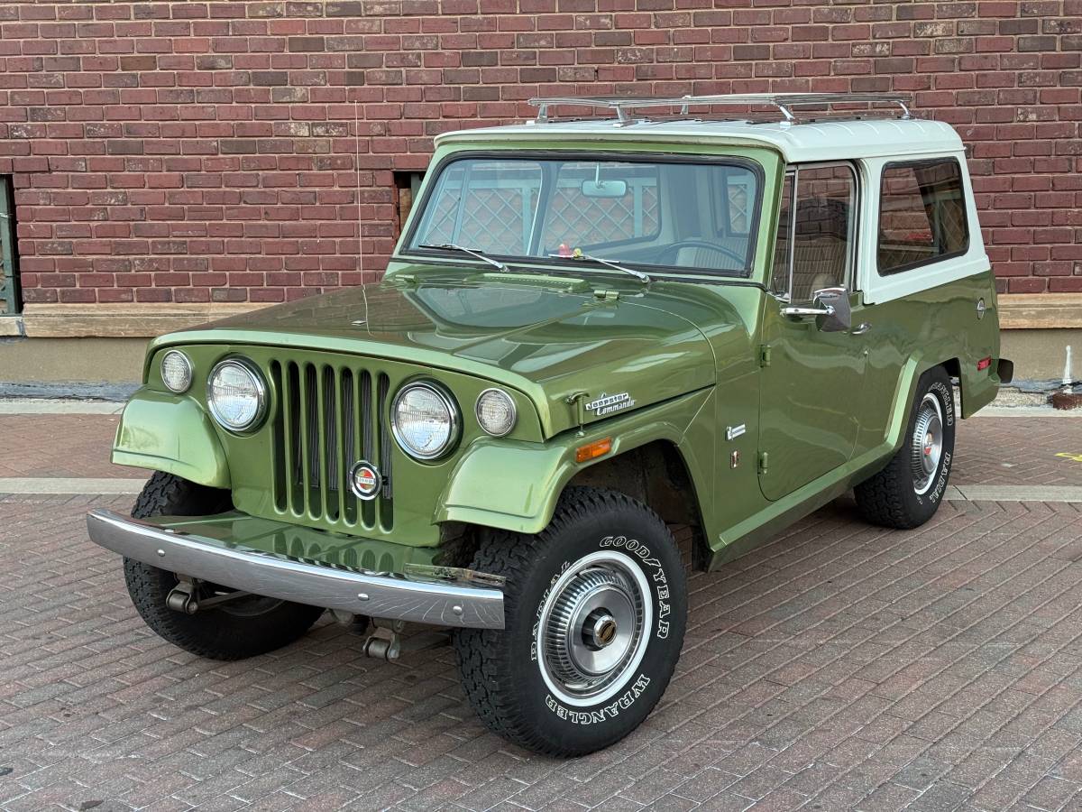 Jeep-Jeepster-commando-diesel-1971-green-35061