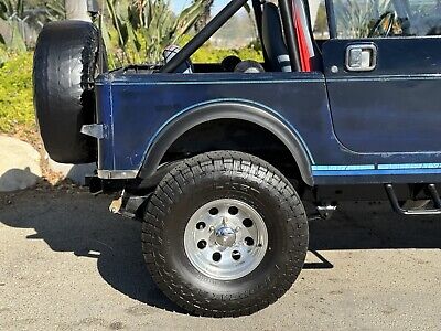 Jeep-Renegade-SUV-1983-Blue-279102-10