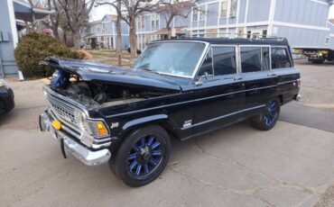 Jeep-Wagoneer-1972