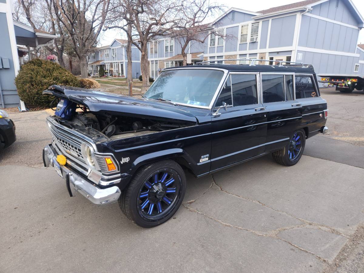 Jeep-Wagoneer-1972