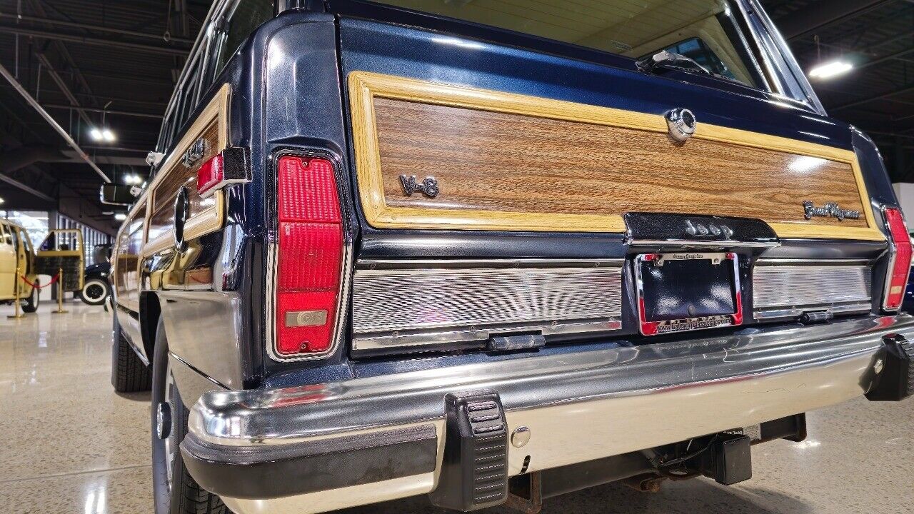 Jeep-Wagoneer-1990-Blue-Tan-102312-11