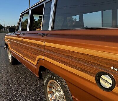 Jeep-Wagoneer-Break-1985-4