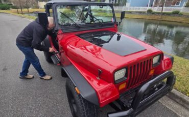 Jeep-Wrangler-1987-4