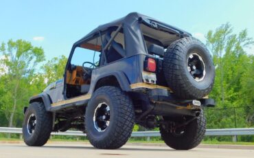 Jeep-Wrangler-1987-8