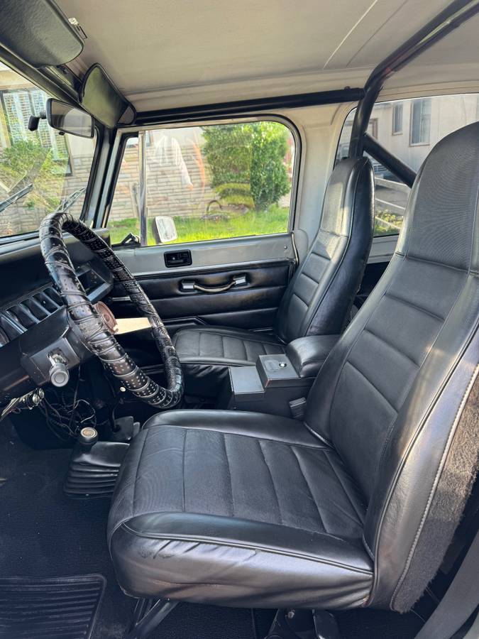 Jeep-Wrangler-1987-silver-186683-10