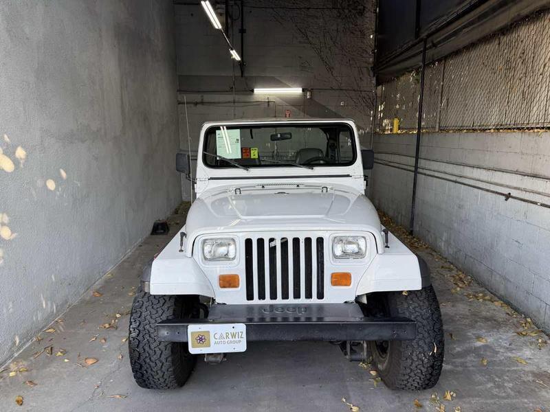 Jeep-Wrangler-1988-White-Gray-428137-1