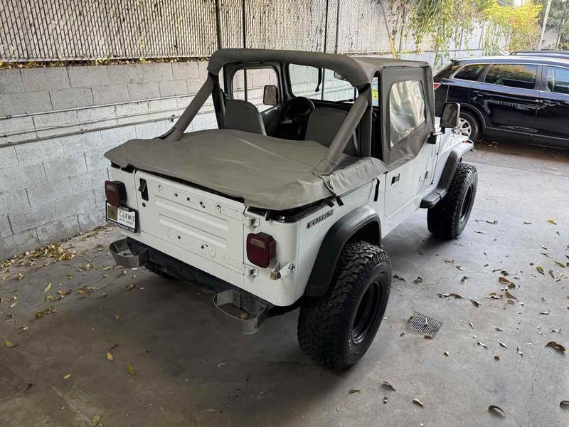 Jeep-Wrangler-1988-White-Gray-428137-11