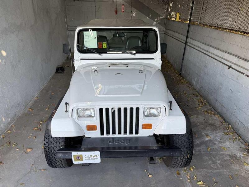 Jeep-Wrangler-1988-White-Gray-428137-2