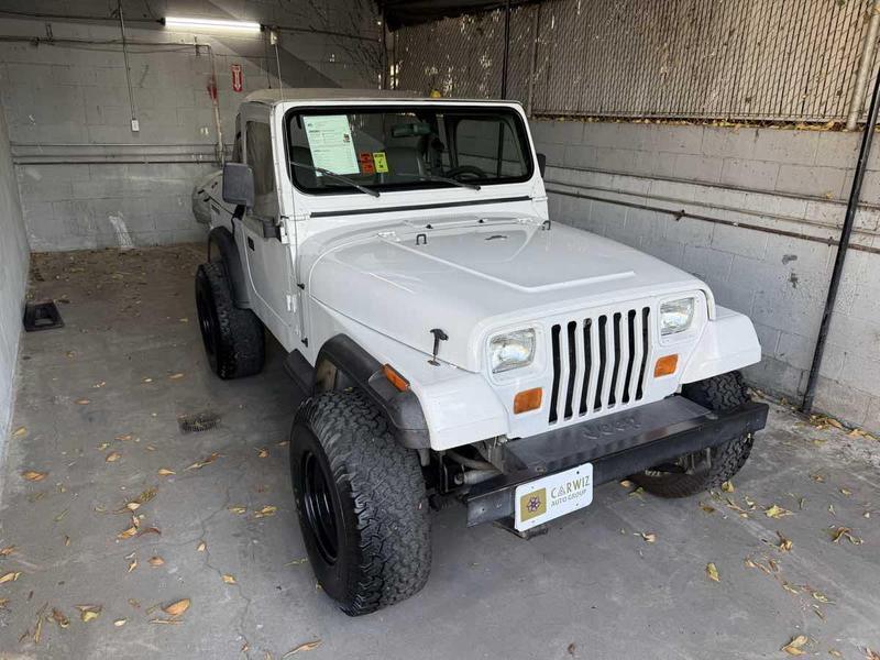 Jeep-Wrangler-1988-White-Gray-428137-3