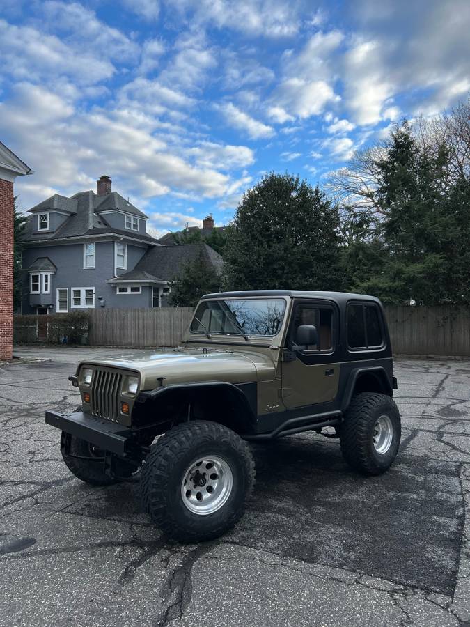 Jeep-Wrangler-1988-green-64374-1