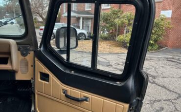 Jeep-Wrangler-1988-green-64374-11