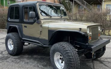 Jeep-Wrangler-1988-green-64374-2