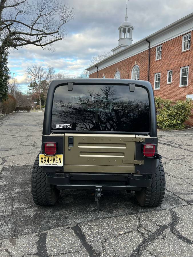 Jeep-Wrangler-1988-green-64374-5