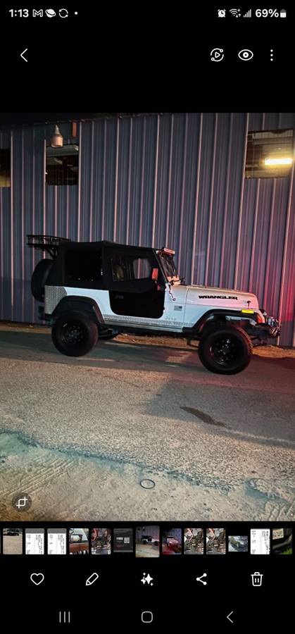 Jeep-Wrangler-1988-white-117482-2