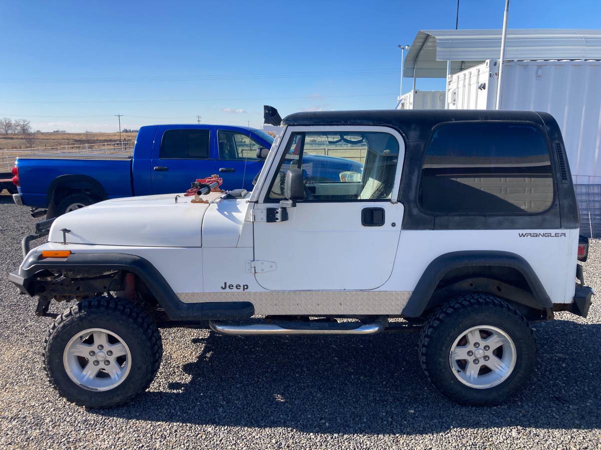 Jeep-Wrangler-1994-white-312212-1