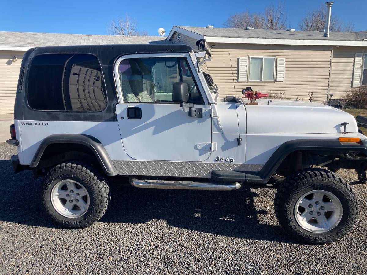 Jeep-Wrangler-1994-white-312212-2