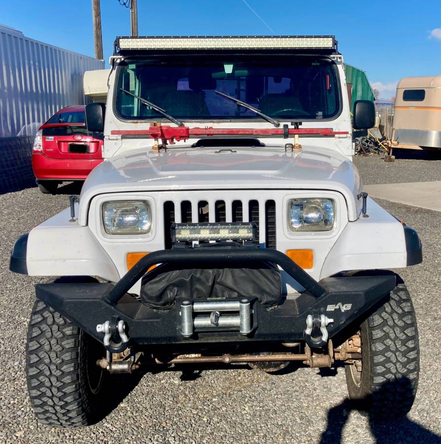 Jeep-Wrangler-1994-white-312212