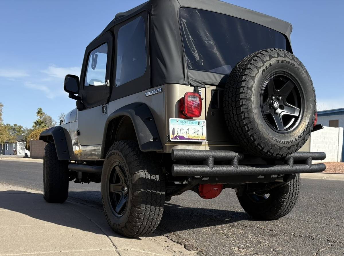 Jeep-Wrangler-yj-1990-5