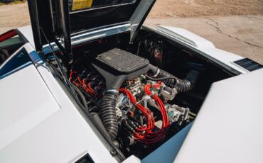 Lamborghini-Countach-Coupe-1984-White-Red-28913-17