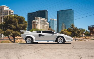 Lamborghini-Countach-Coupe-1984-White-Red-28913-3