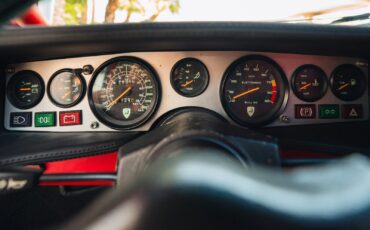 Lamborghini-Countach-Coupe-1984-White-Red-28913-32