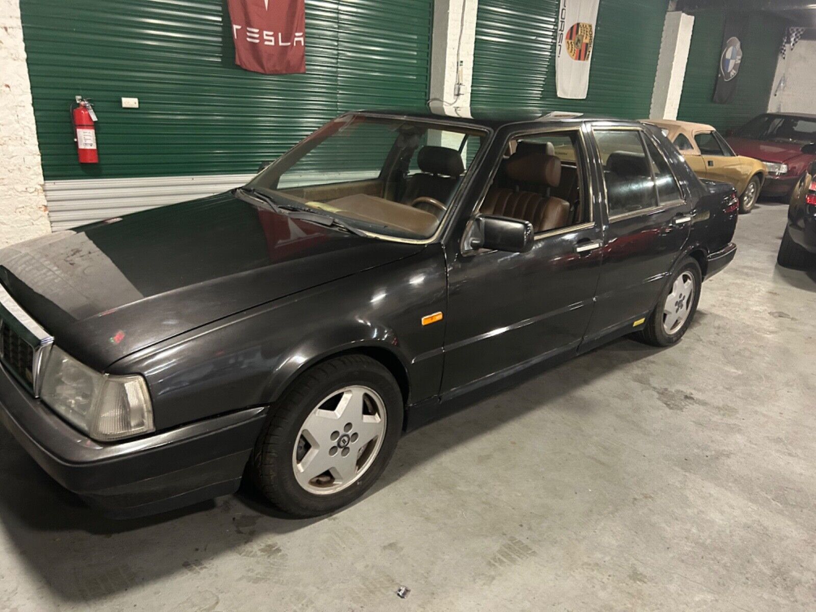 Lancia-Other-Berline-1990-Black-Tan-110269-1