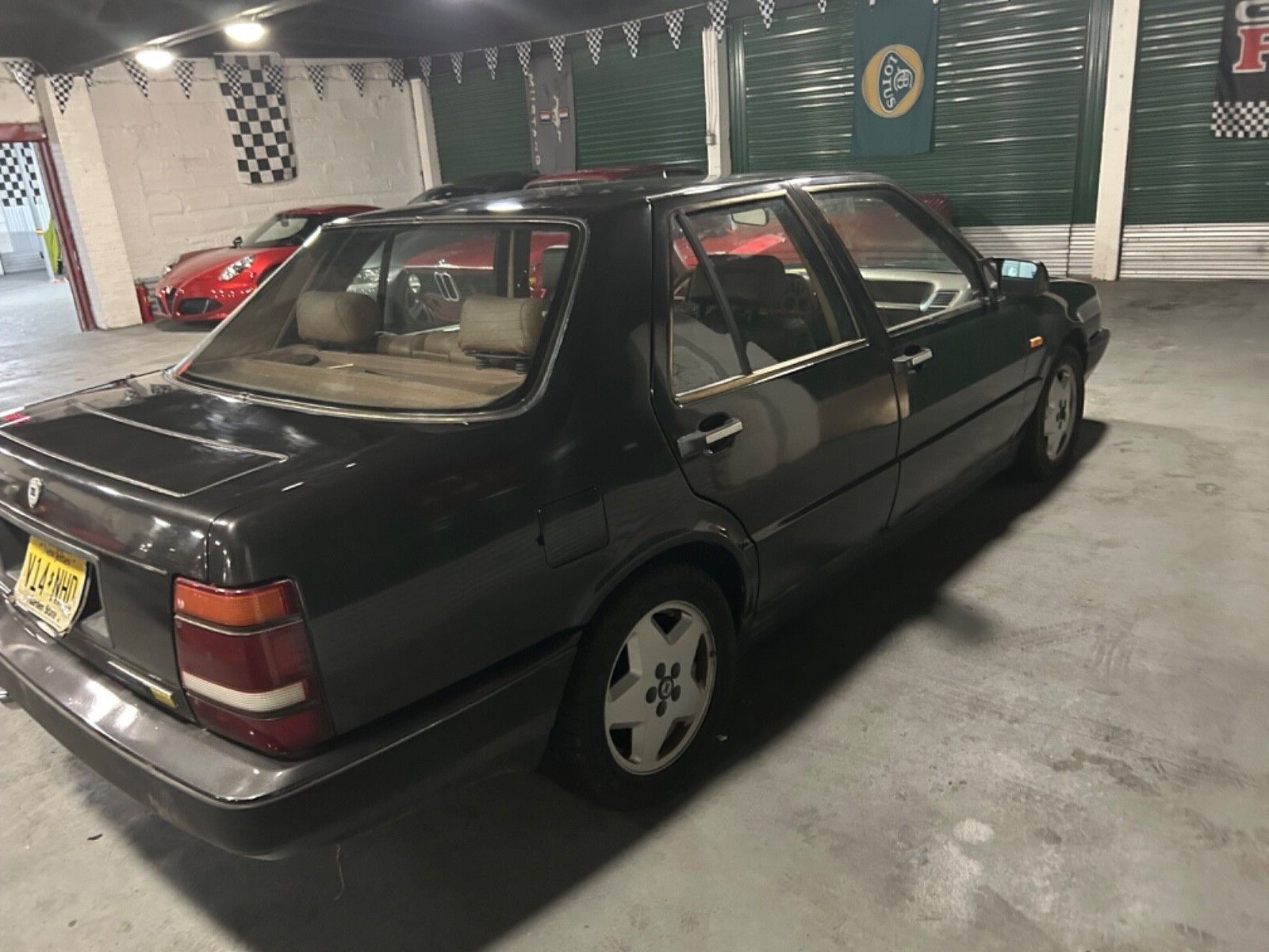 Lancia-Other-Berline-1990-Black-Tan-110269-11