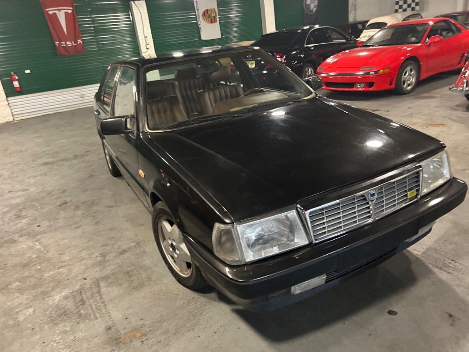 Lancia-Other-Berline-1990-Black-Tan-110269-5